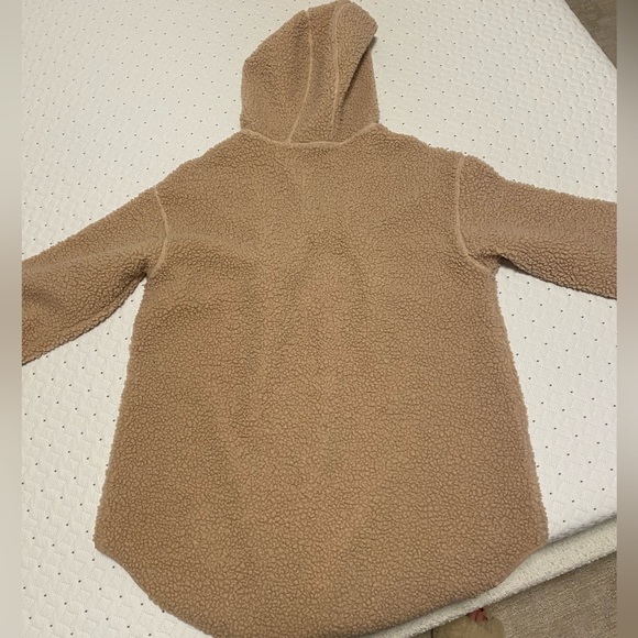 Teddy Hoodie - Picture 3 of 3